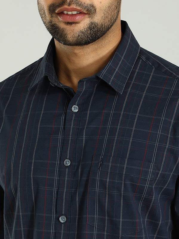 Indian Terrain Men's Regular Fit Full Sleeve Checkered Navy Shirt